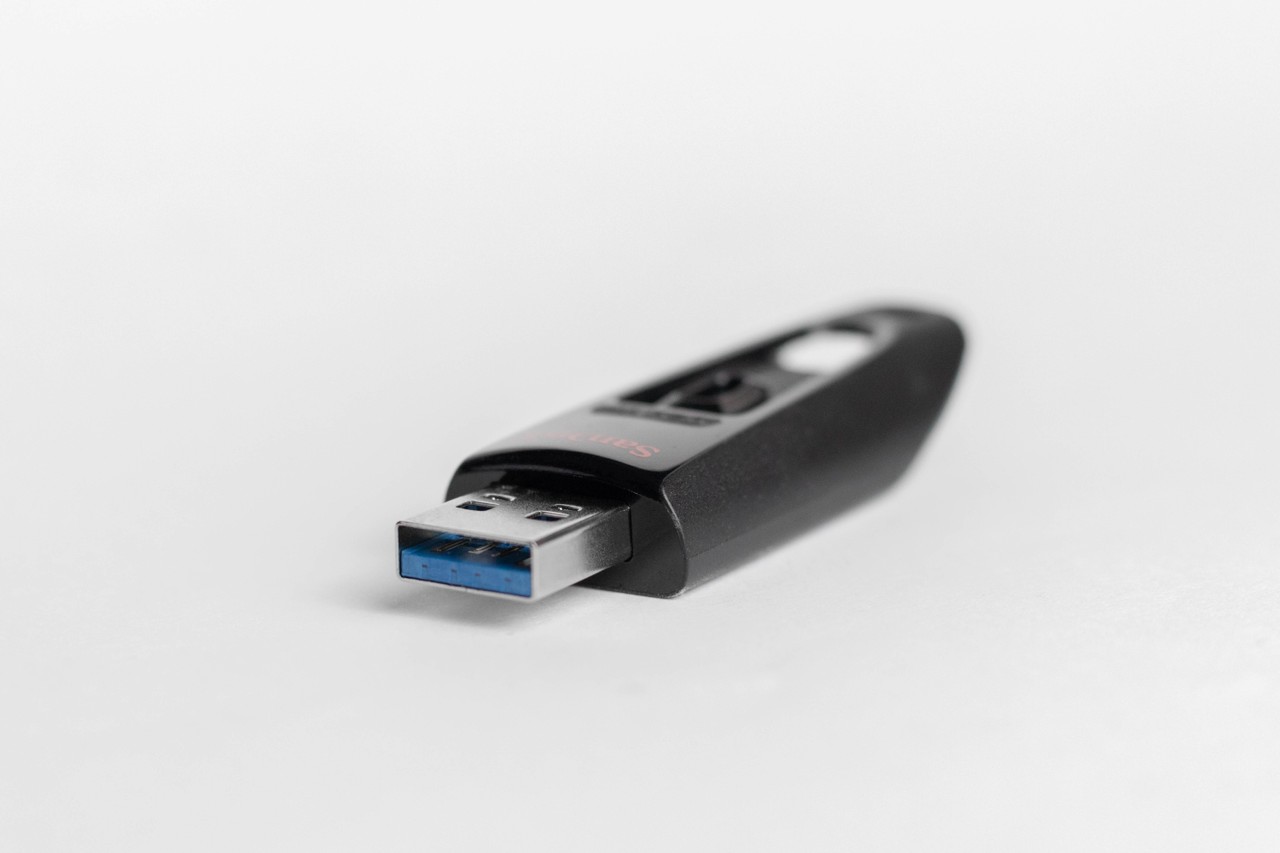 make bootable pendrive for windows 10 in mac